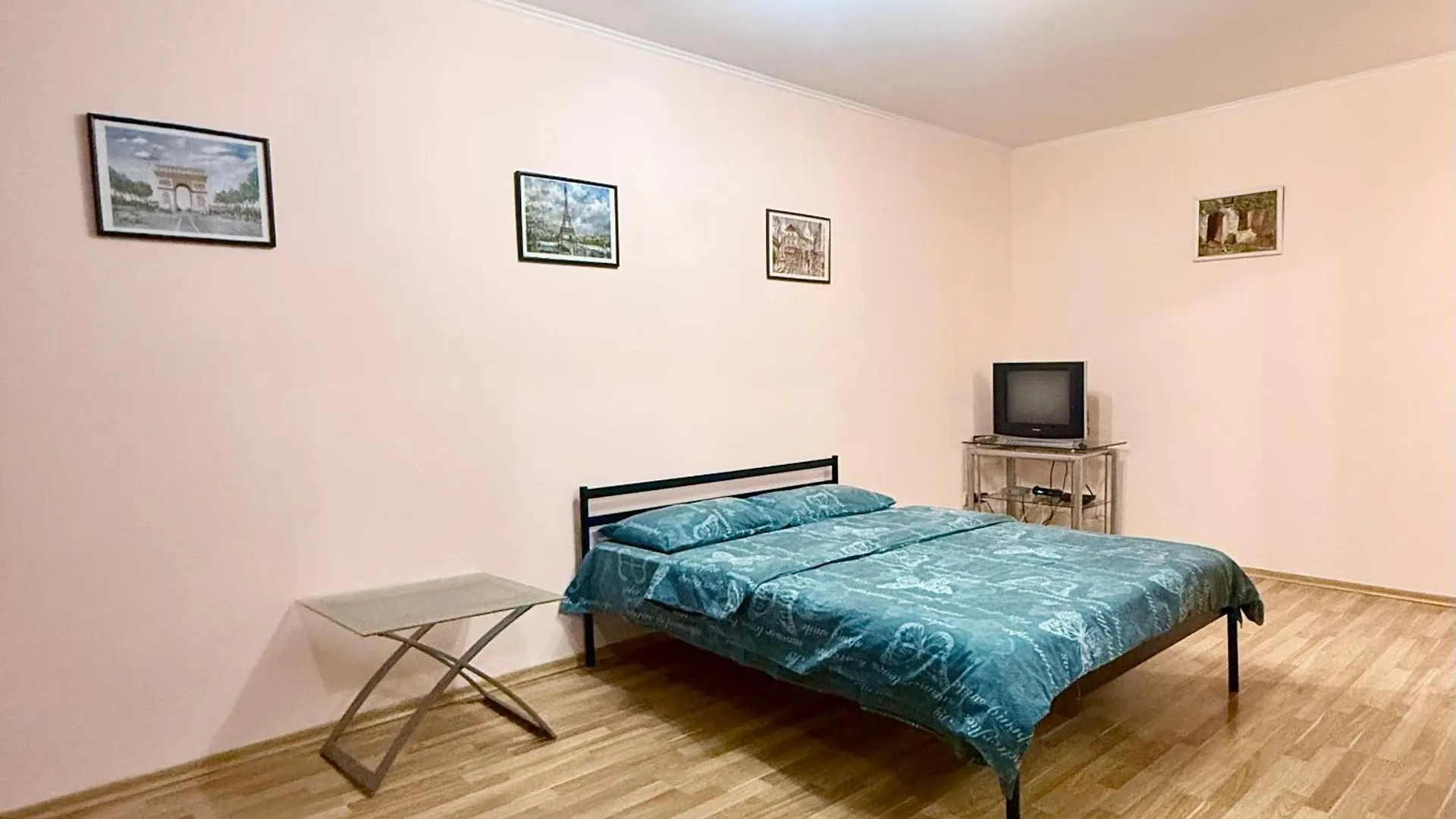 Studio-Apartment Near Ocean Plaza Kyiv